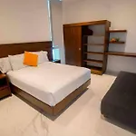 Casa Moderna De 4 Pisos Con Rooftop Vista Al Mar