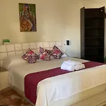 Maria\'S Kan Kin