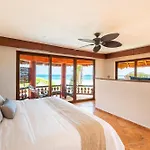 Bella Mar, Oceanfront Escape