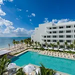 Izla Beach Front Hotel