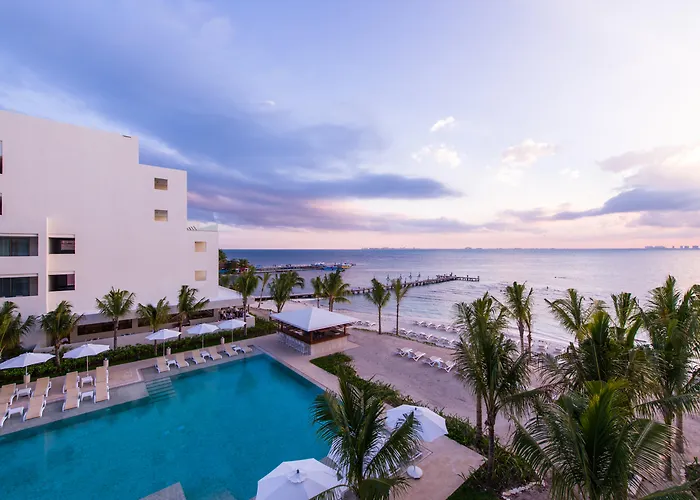 Izla Beach Front Hotel