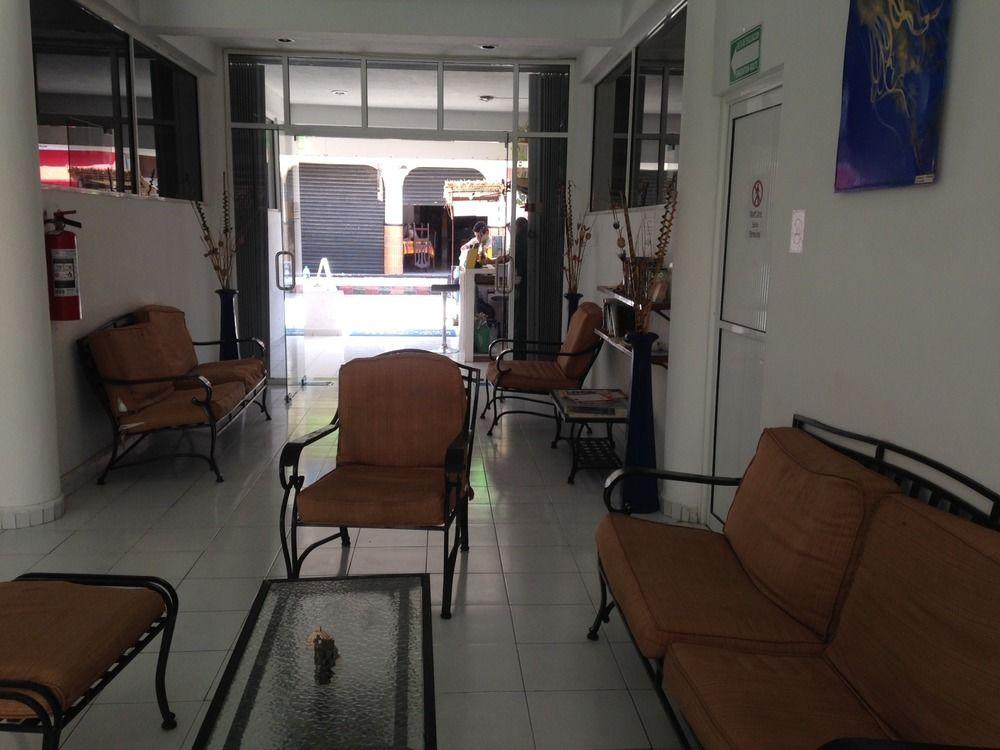 Hotel Plaza Almendros 3*