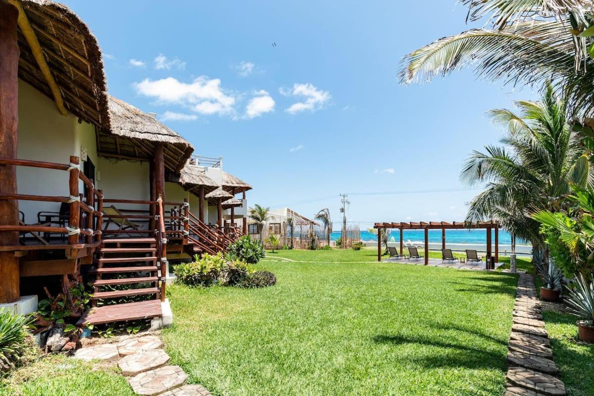 With Ocean View, Pool, Restaurant And Rooftop Holiday home