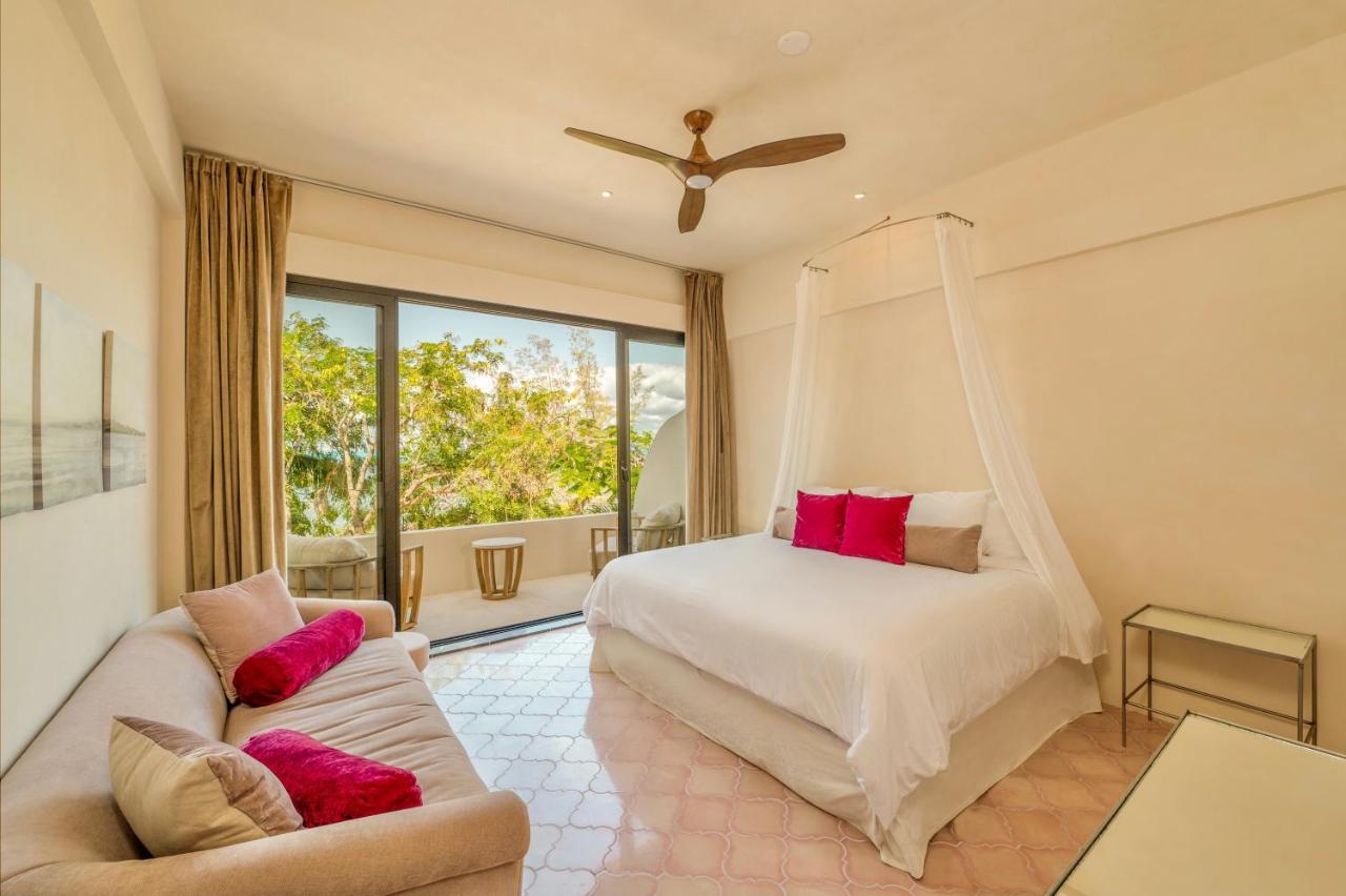 Hotel Lola By Coco B Isla 4*