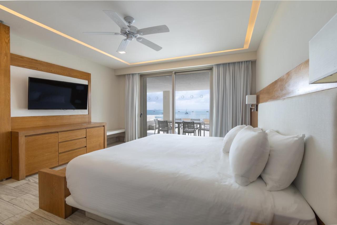Izla Front Hotel
