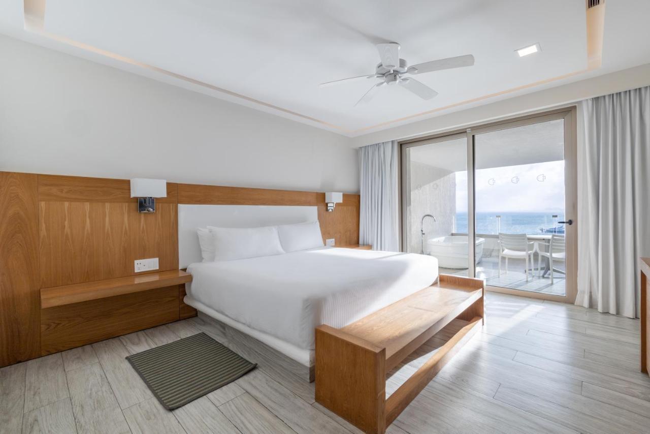 Izla Front Hotel 5*