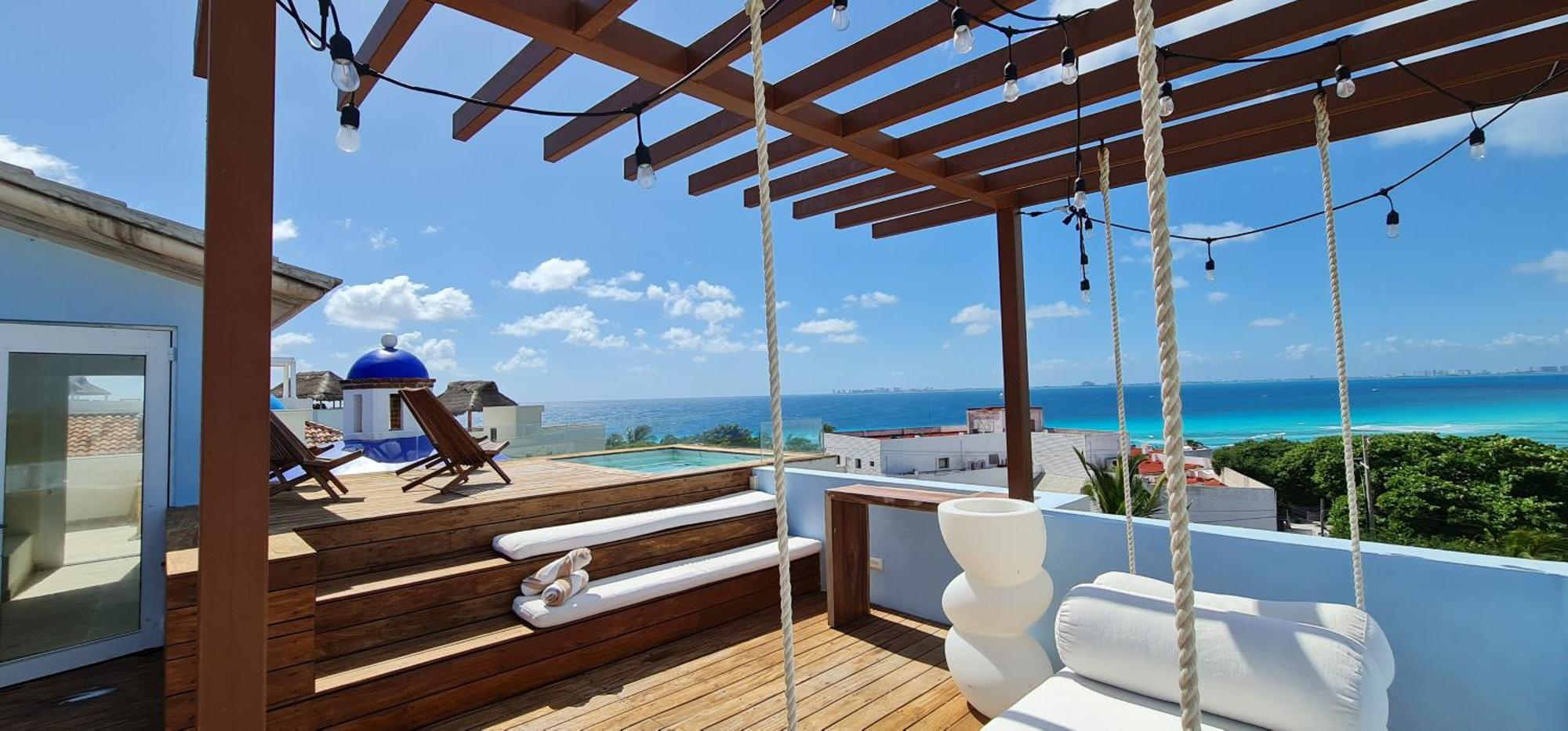 Villa Casa Reyes Stunning Rooftop Oceanview Isla Mujeres