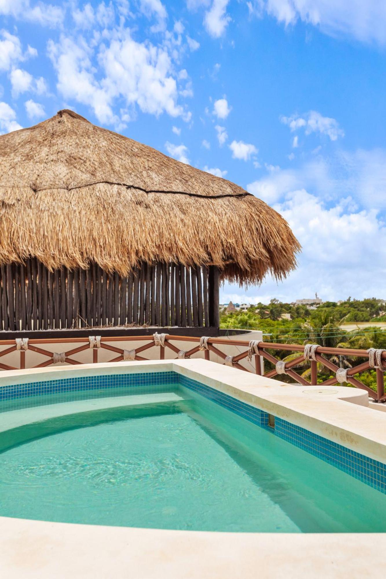 Villa Casa Javi- Ocean Front Located Mid Isla Mujeres