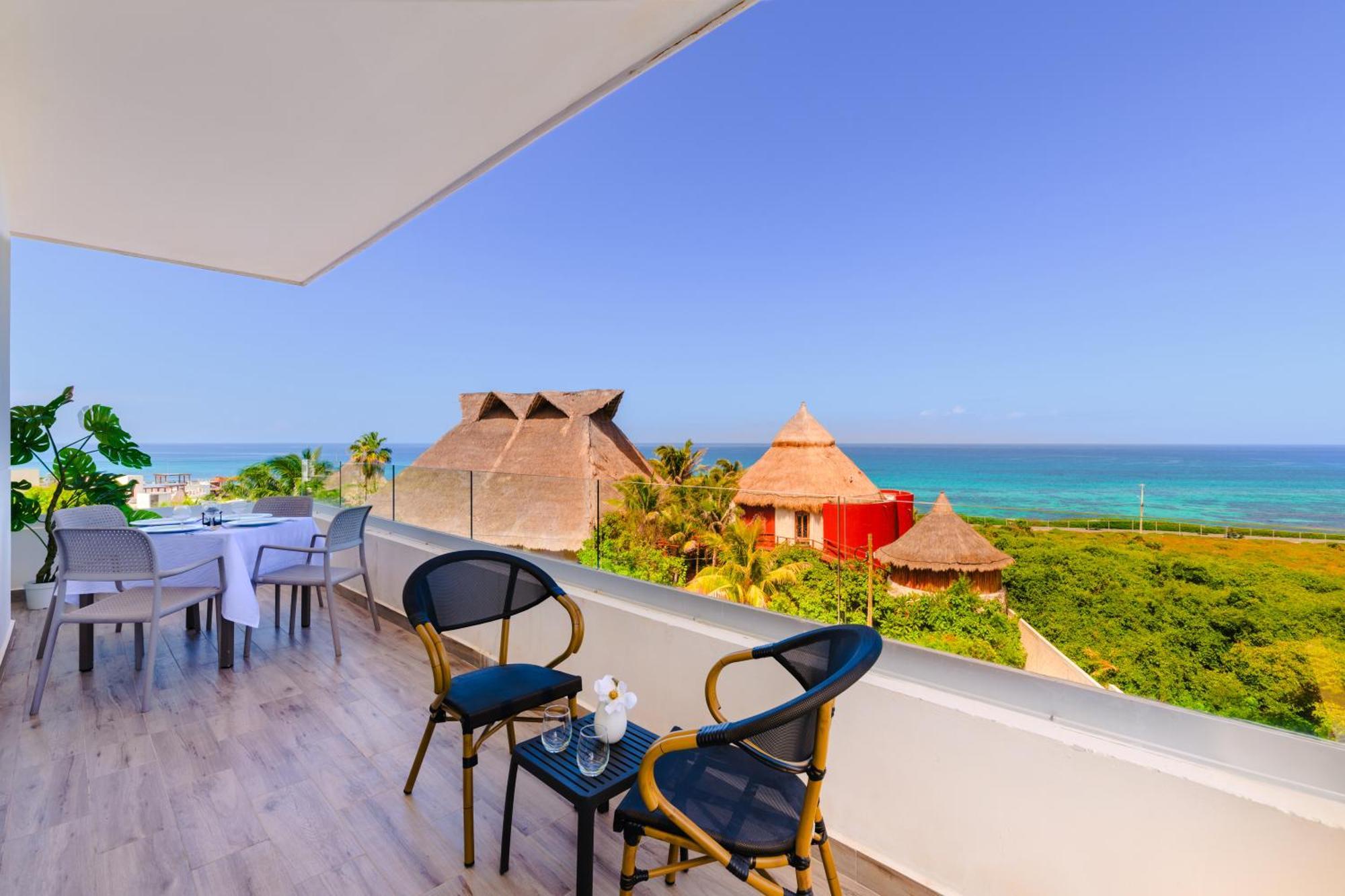 Azulea Hotel