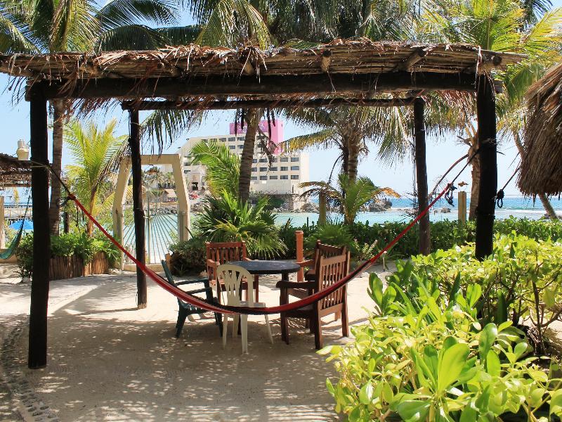 Kiin Hotel 3*