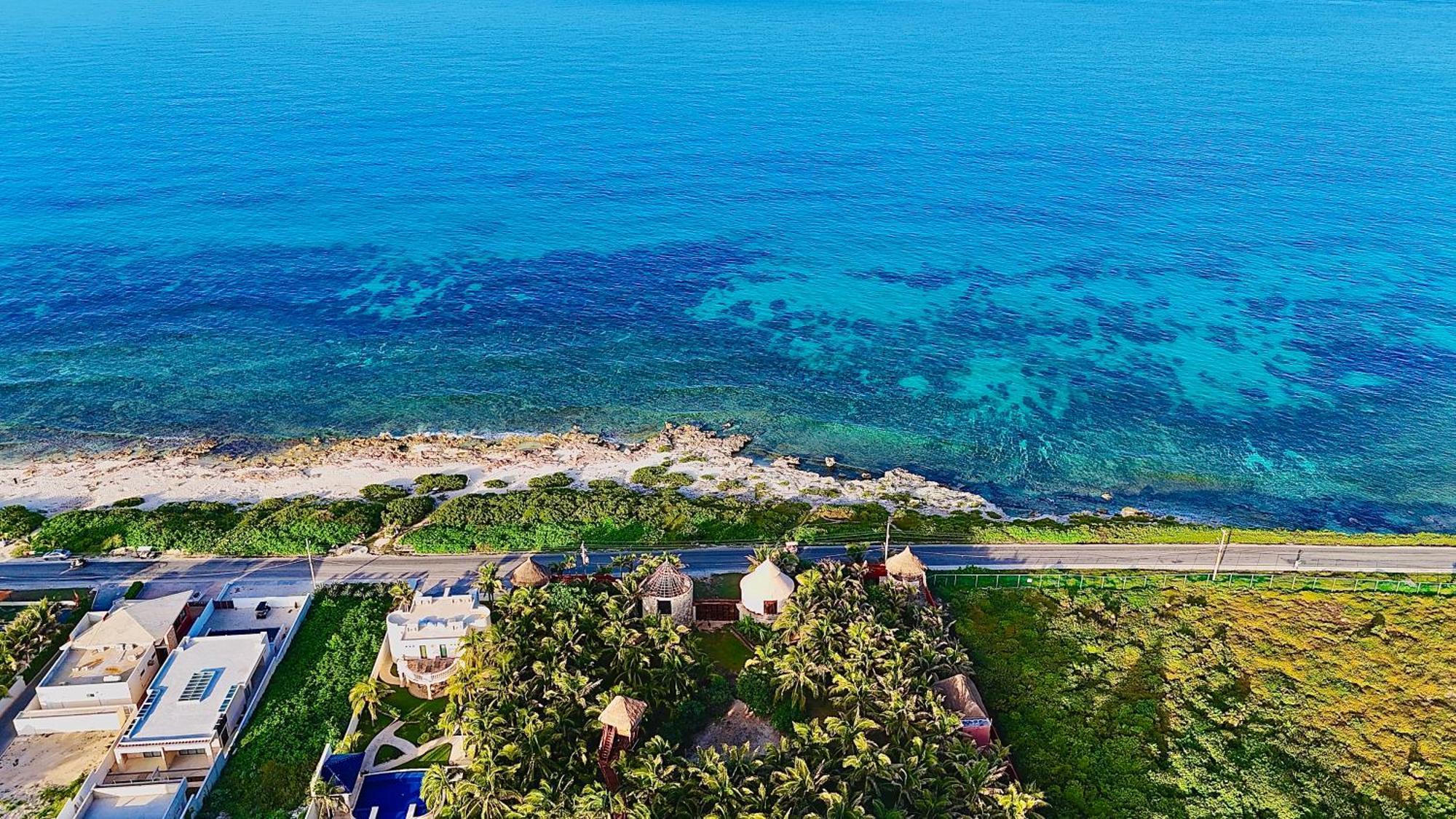 Azulea Hotel