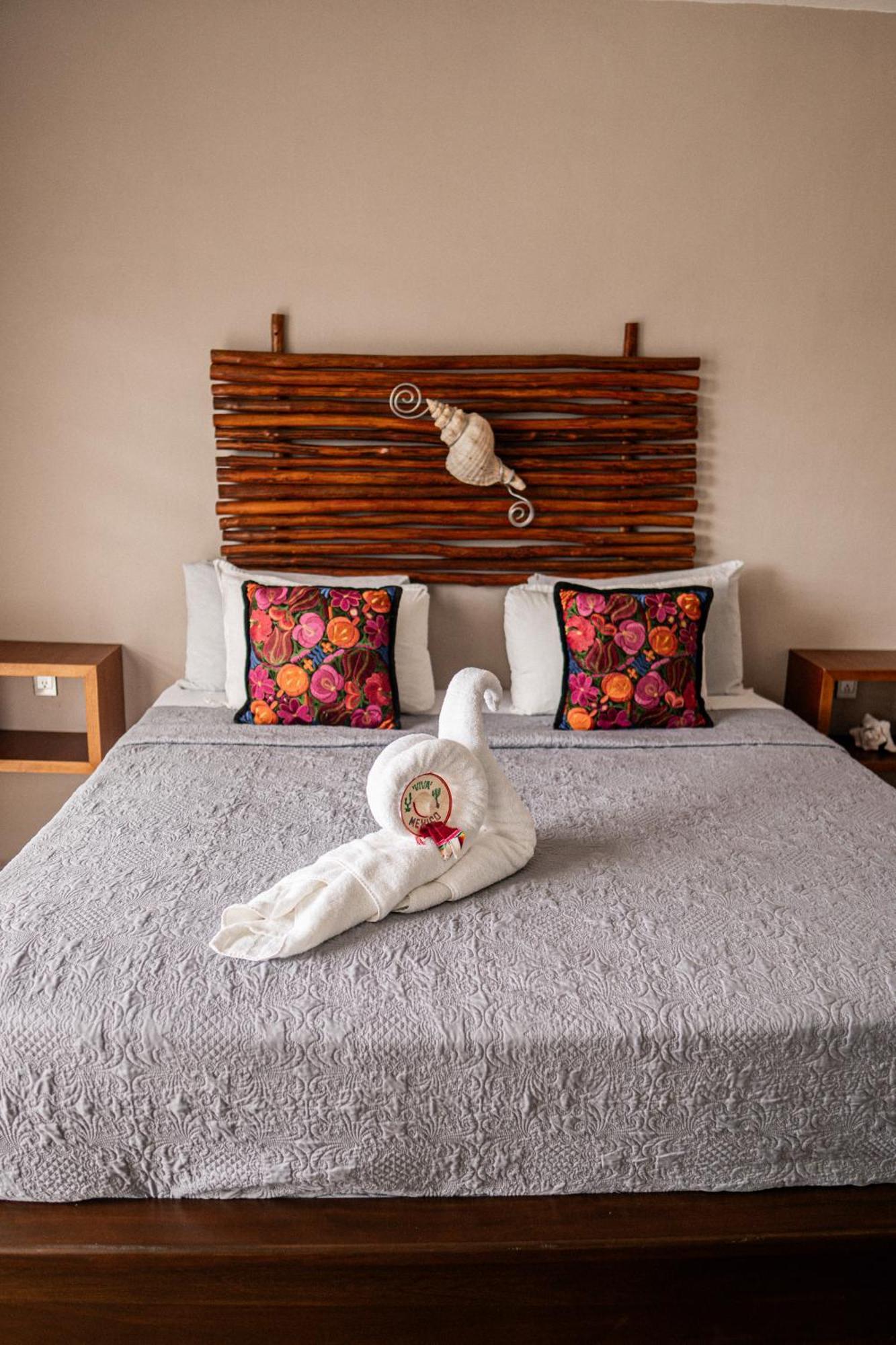 Bahia Tolok Aparthotel 3*