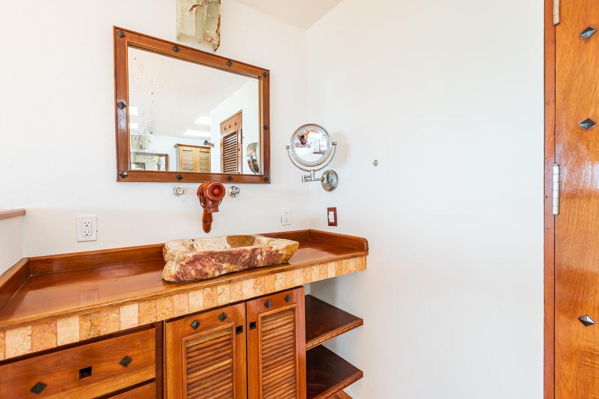 Bella Mar, Oceanfront Escape Guest house *
