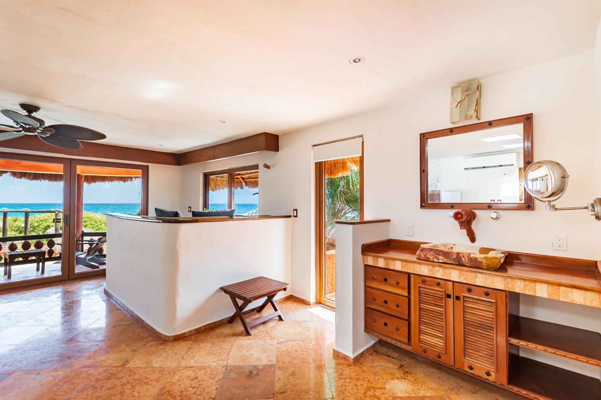 Bella Mar, Oceanfront Escape * Isla Mujeres