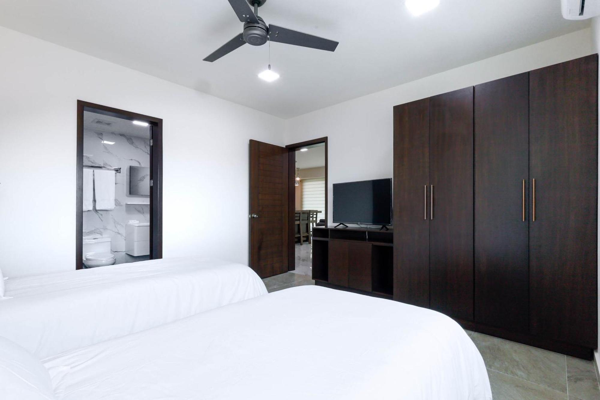 Aparthotel La Poza *