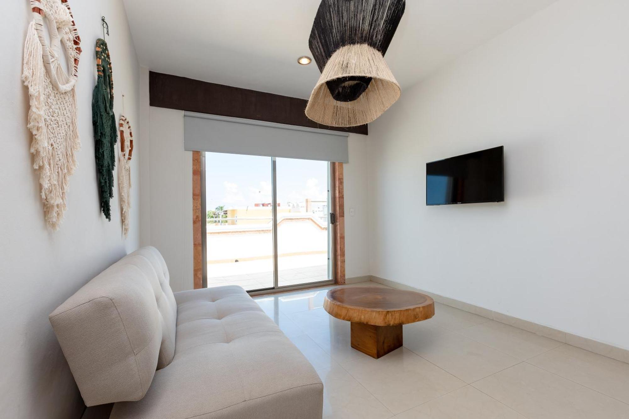 Kinich Hotel