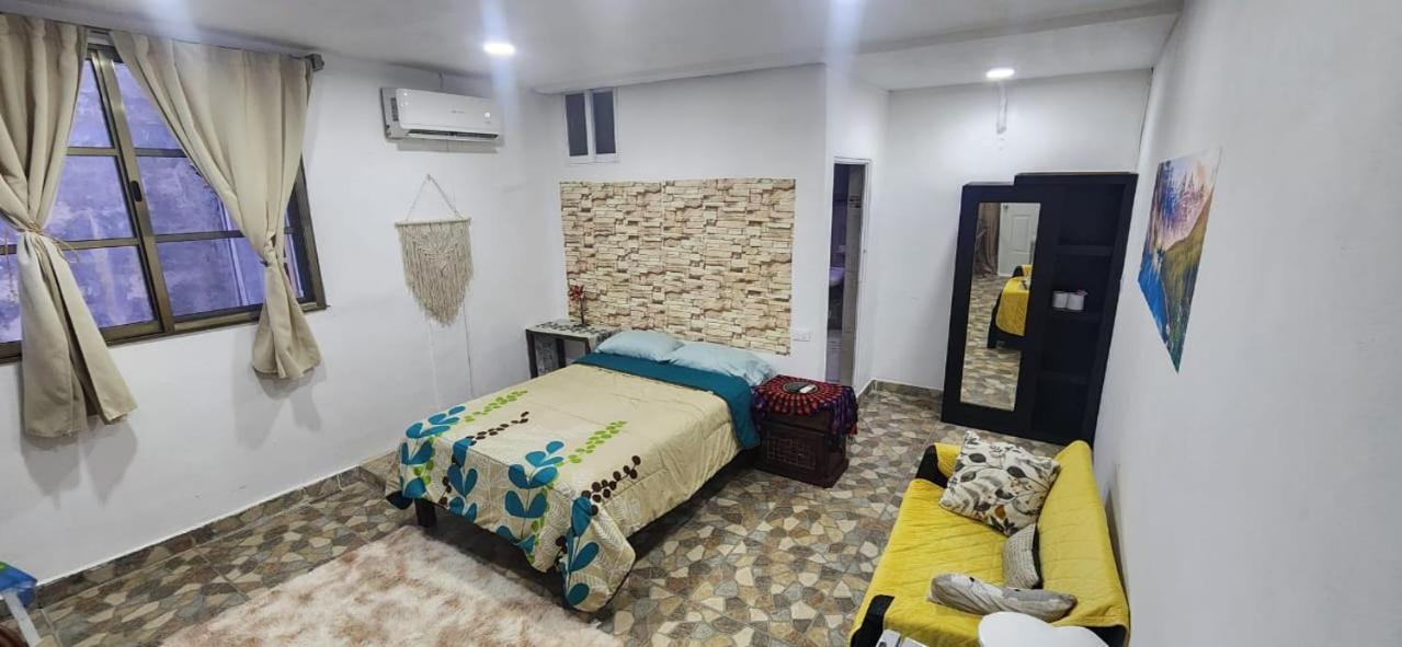El Malecon, Mini Apartment