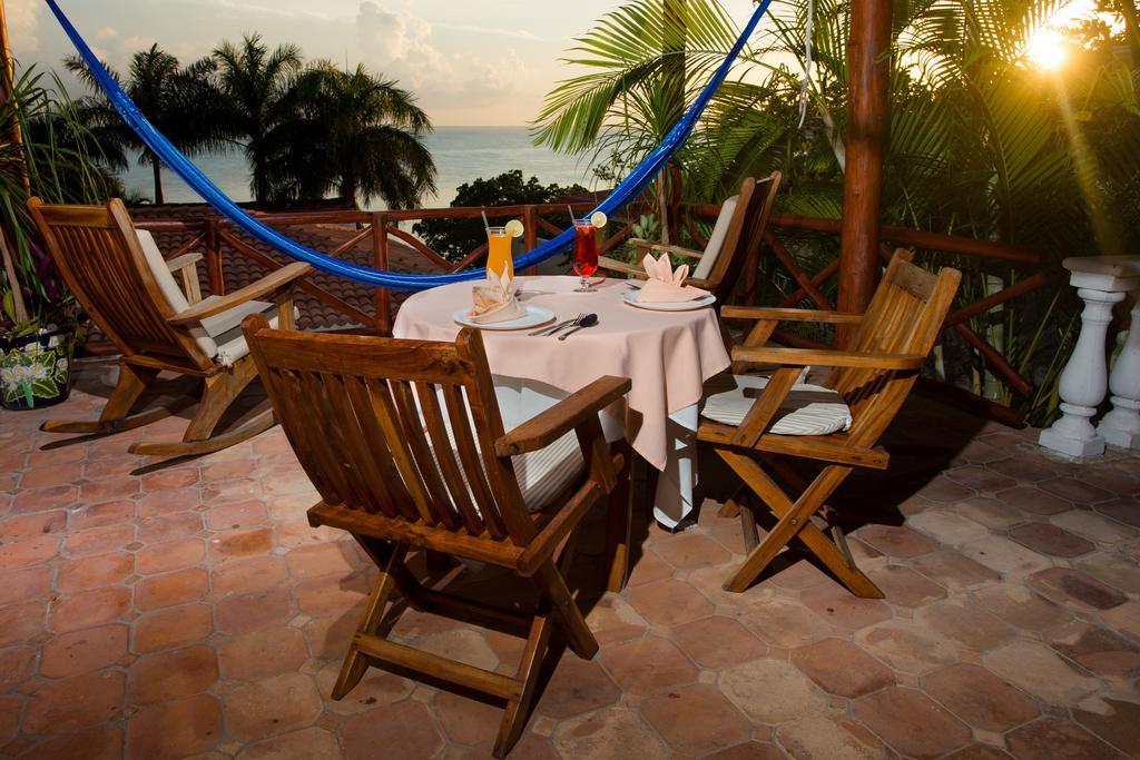 La Joya Hotel