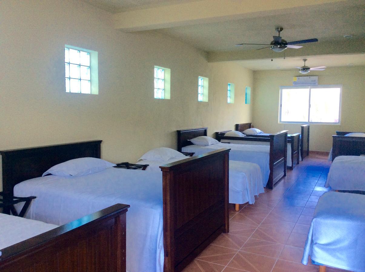 Casa Paloma Blanca Hostel
