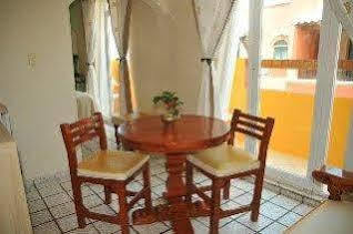 Hotel Bucaneros