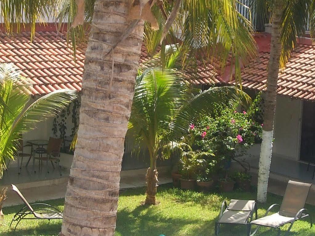Plaza Almendros Hotel