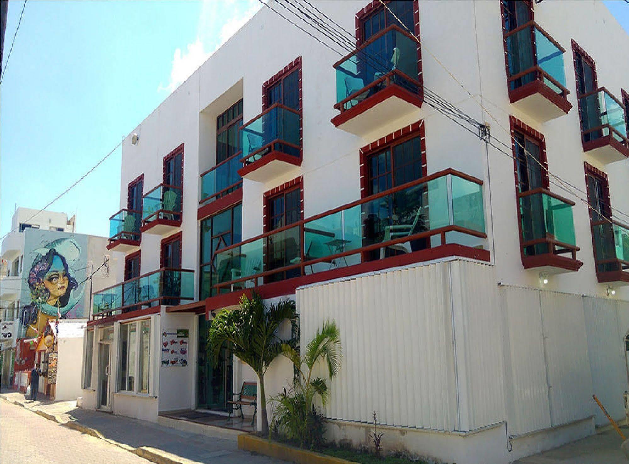 Hotel Isleno 3*