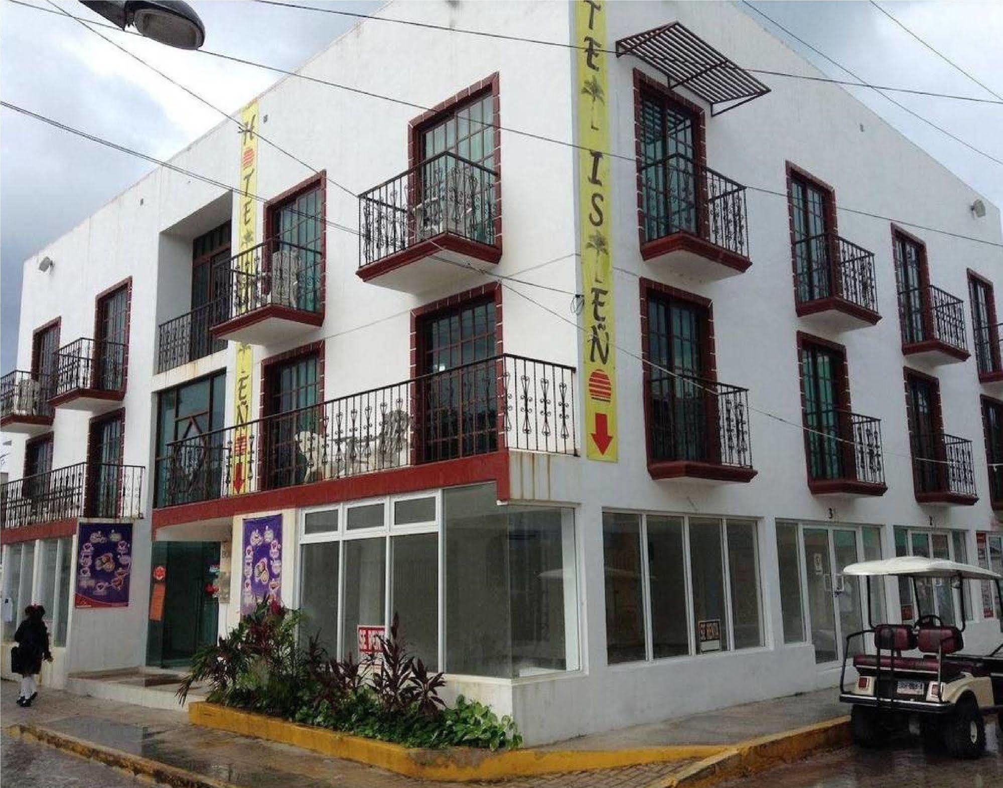 Hotel Isleno 3*