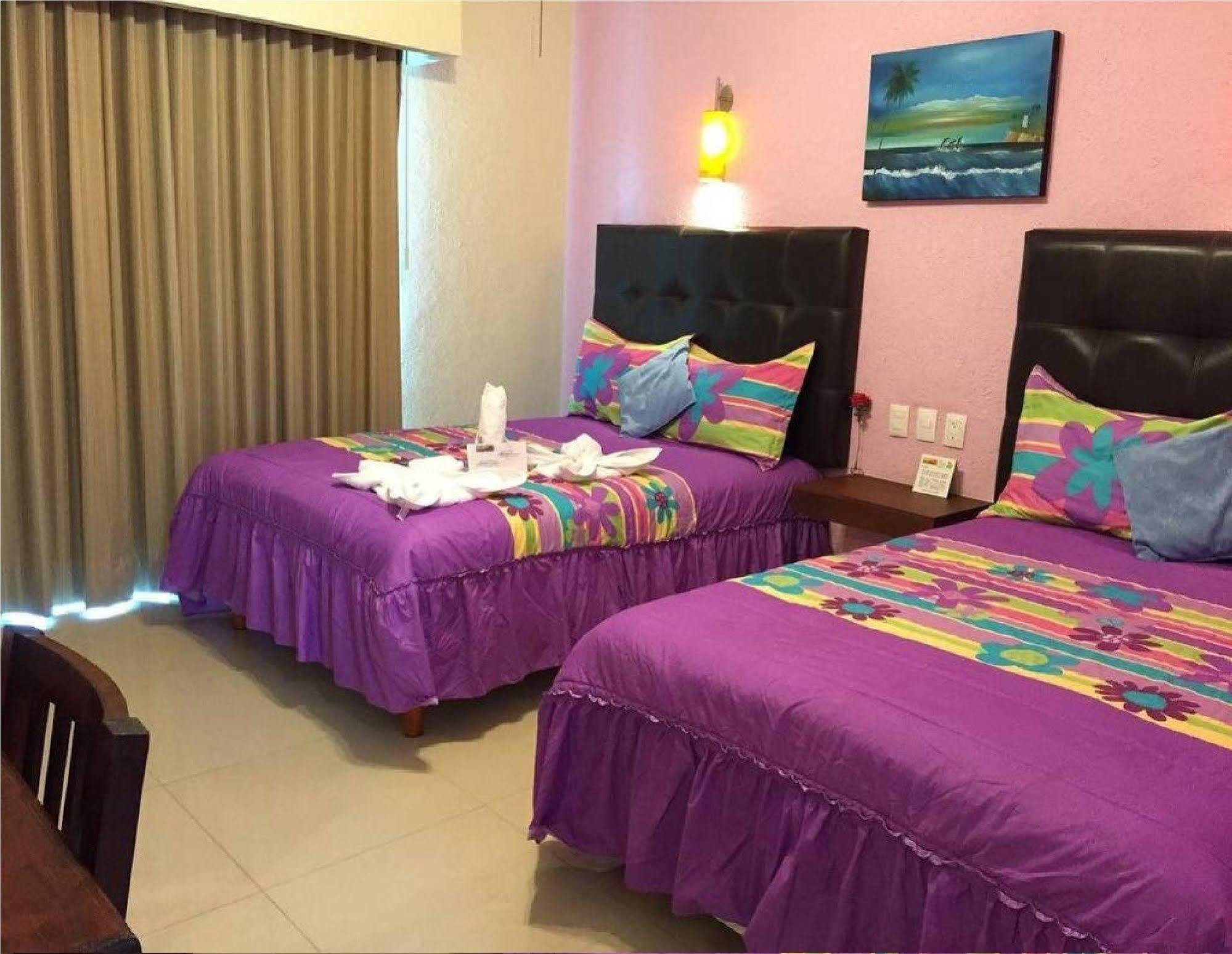 Hotel Isleno 3*