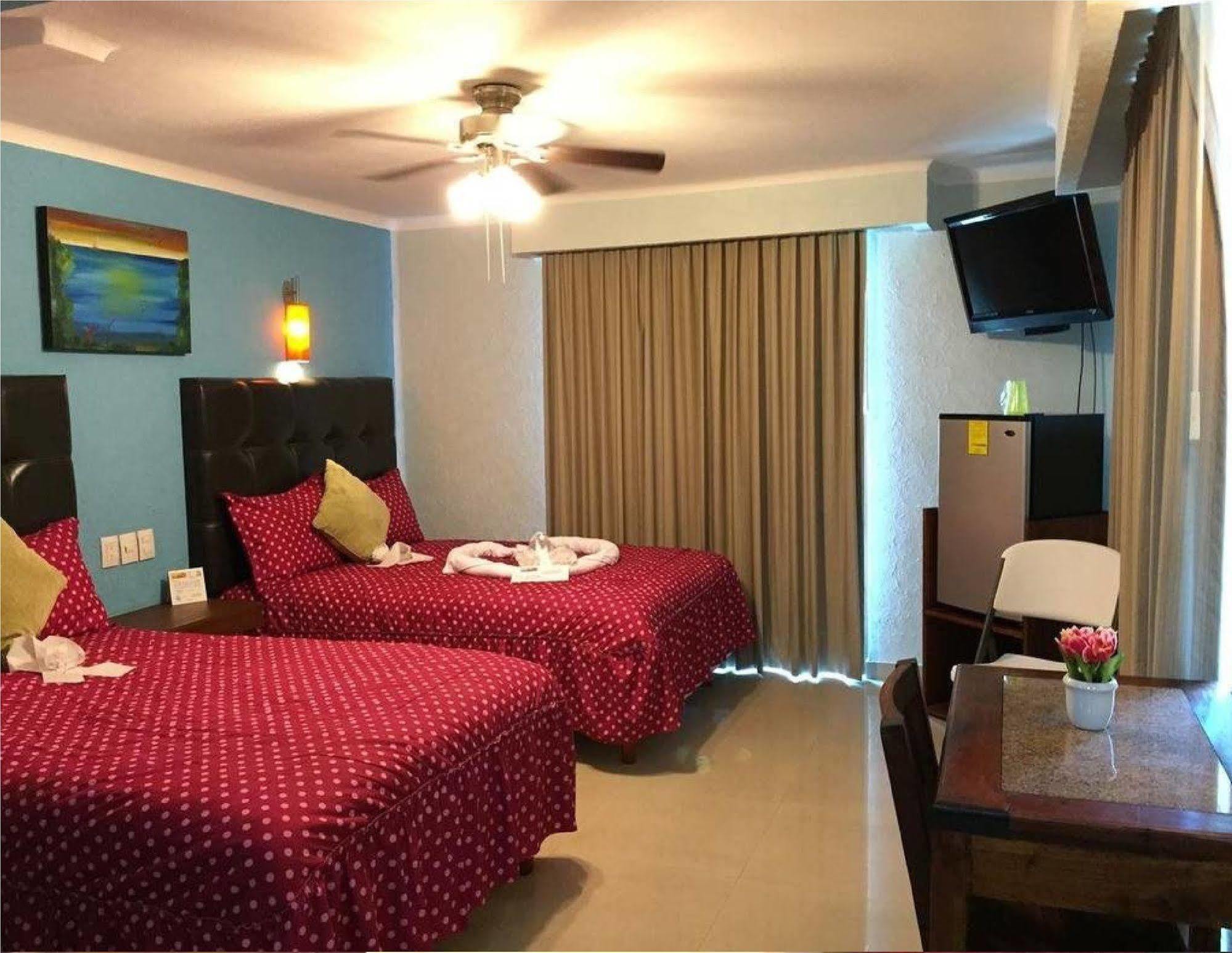 Isleno Hotel 3*