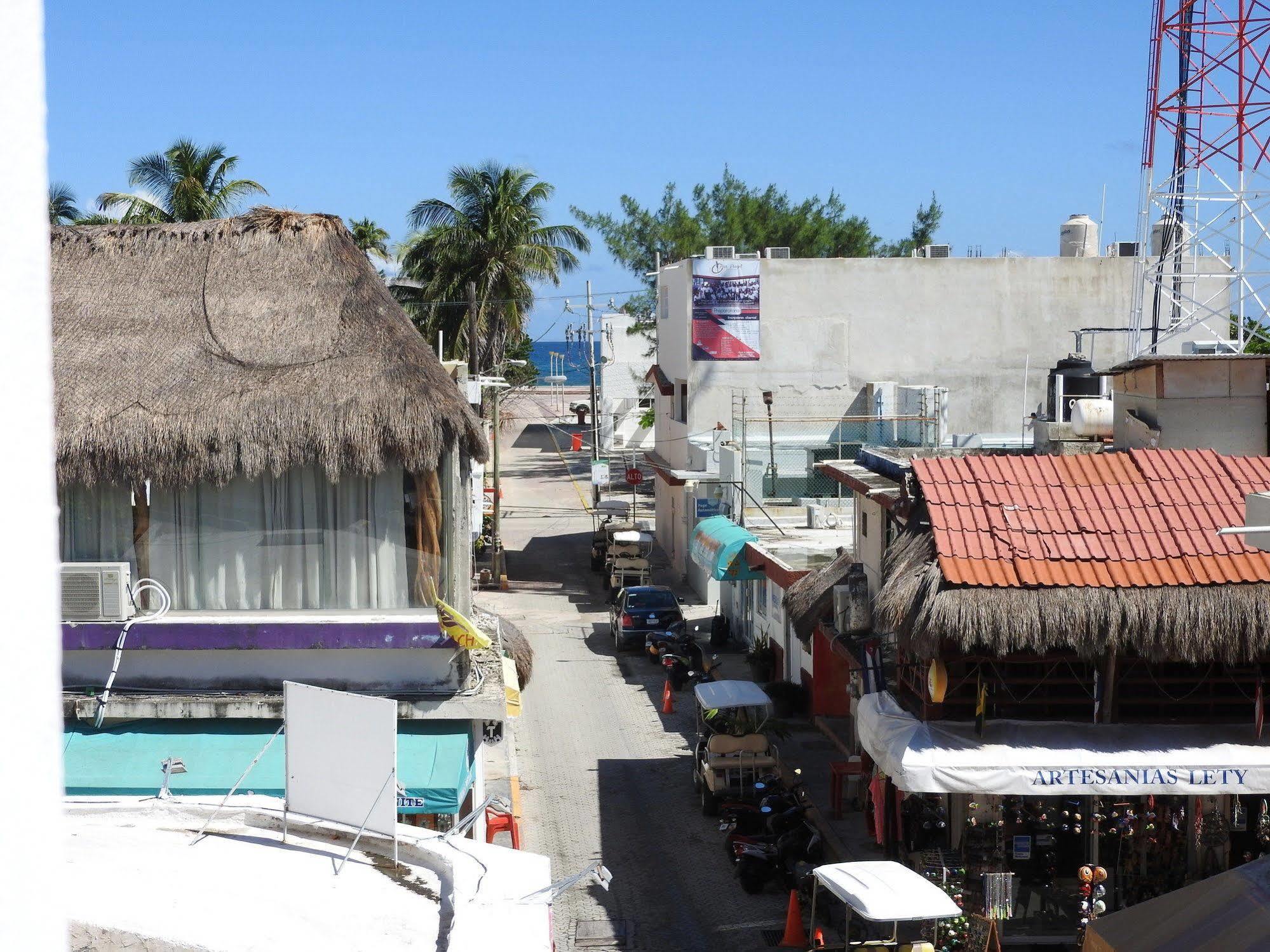 Marcianito 2* Isla Mujeres
