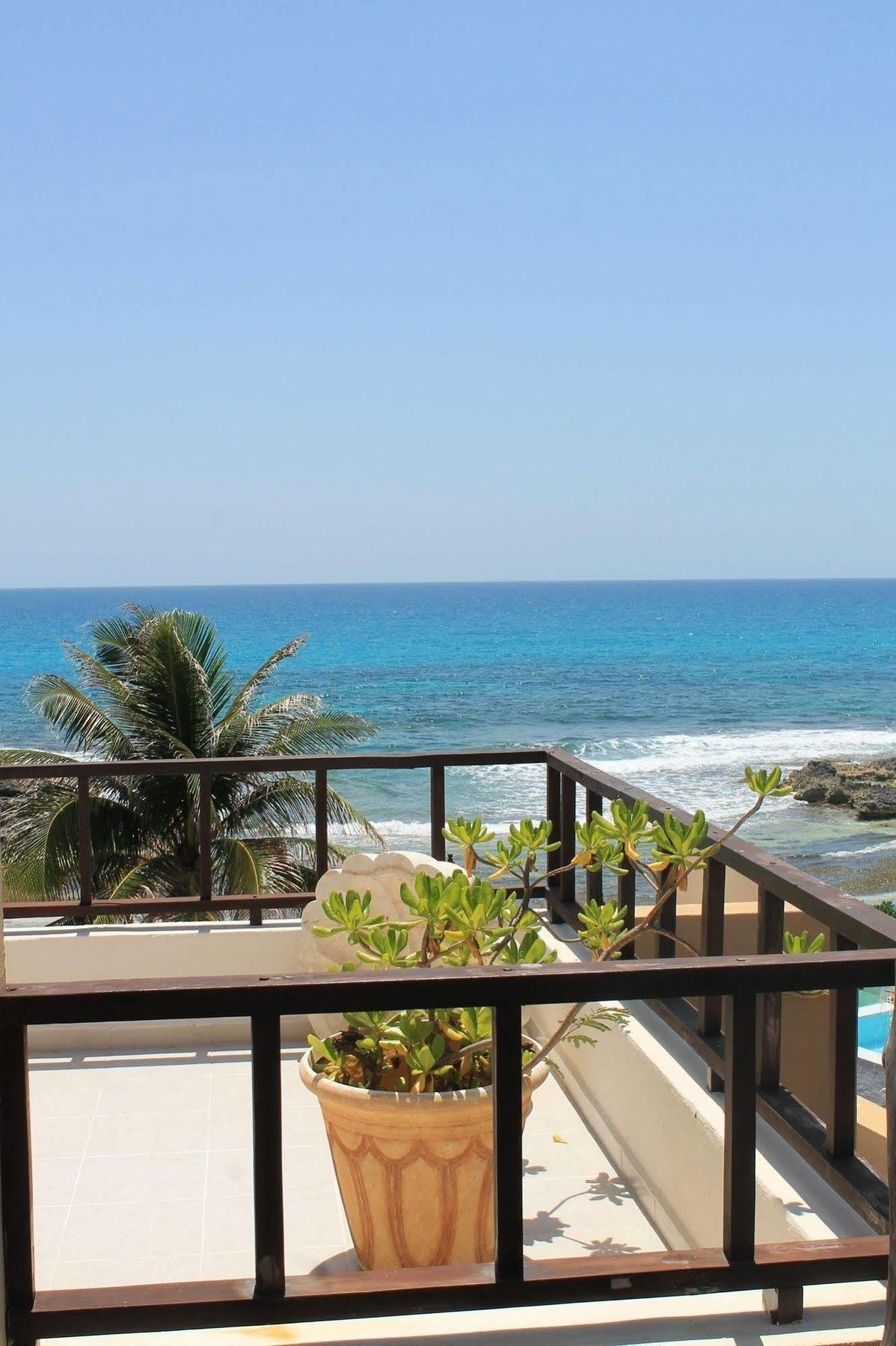 Playa La Media Luna Hotel 4*