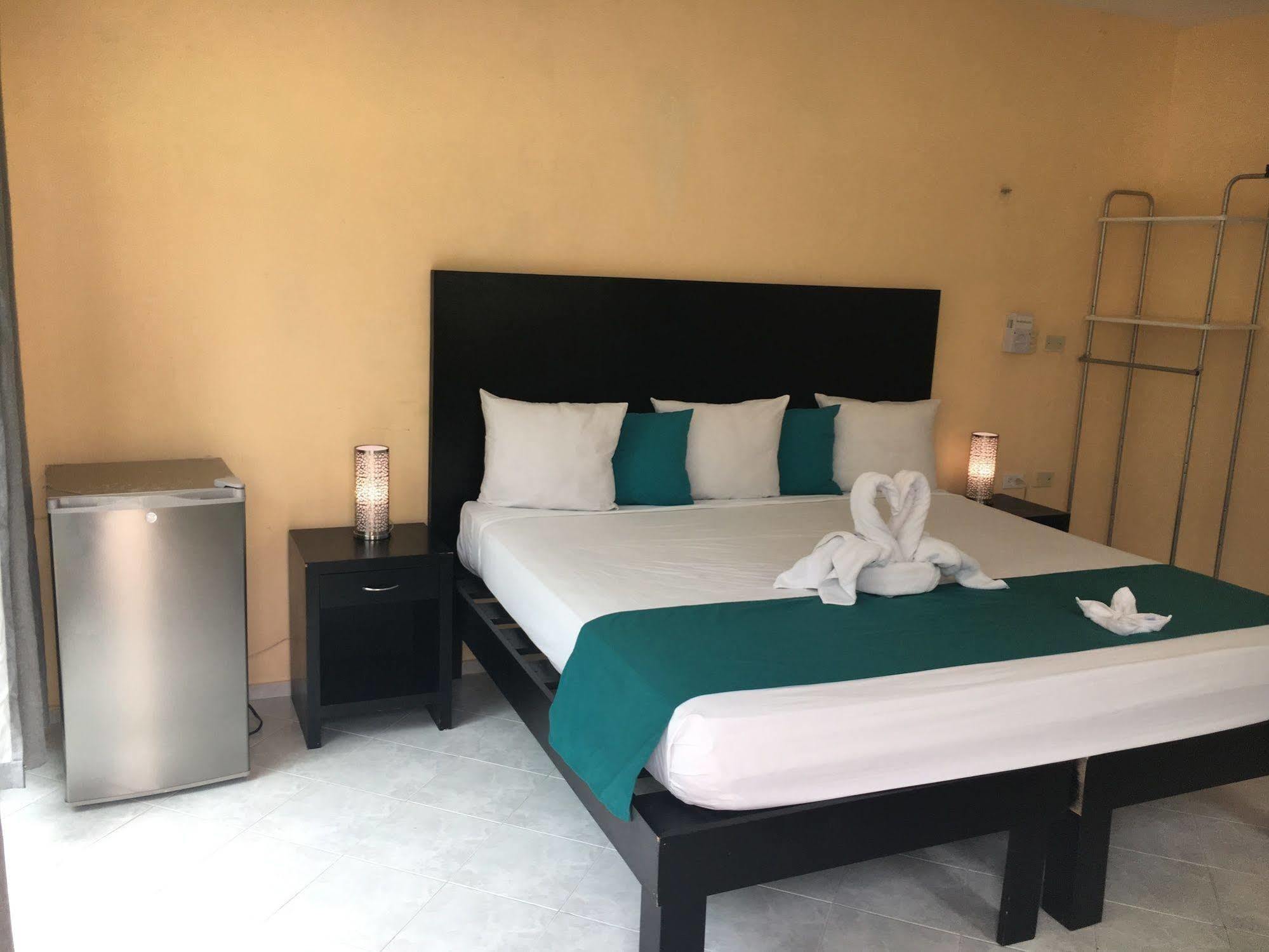 Caracol Hotel