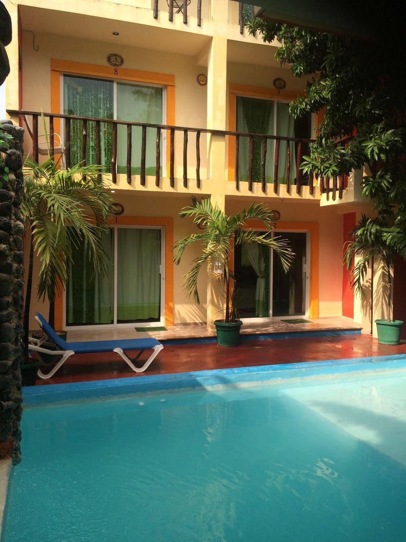Hotel Caracol 3*