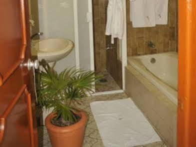 Hotel Bucaneros Isla Mujeres