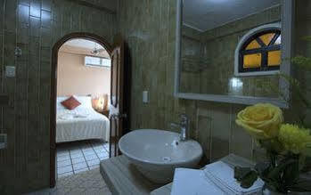 Hotel Bucaneros 3*
