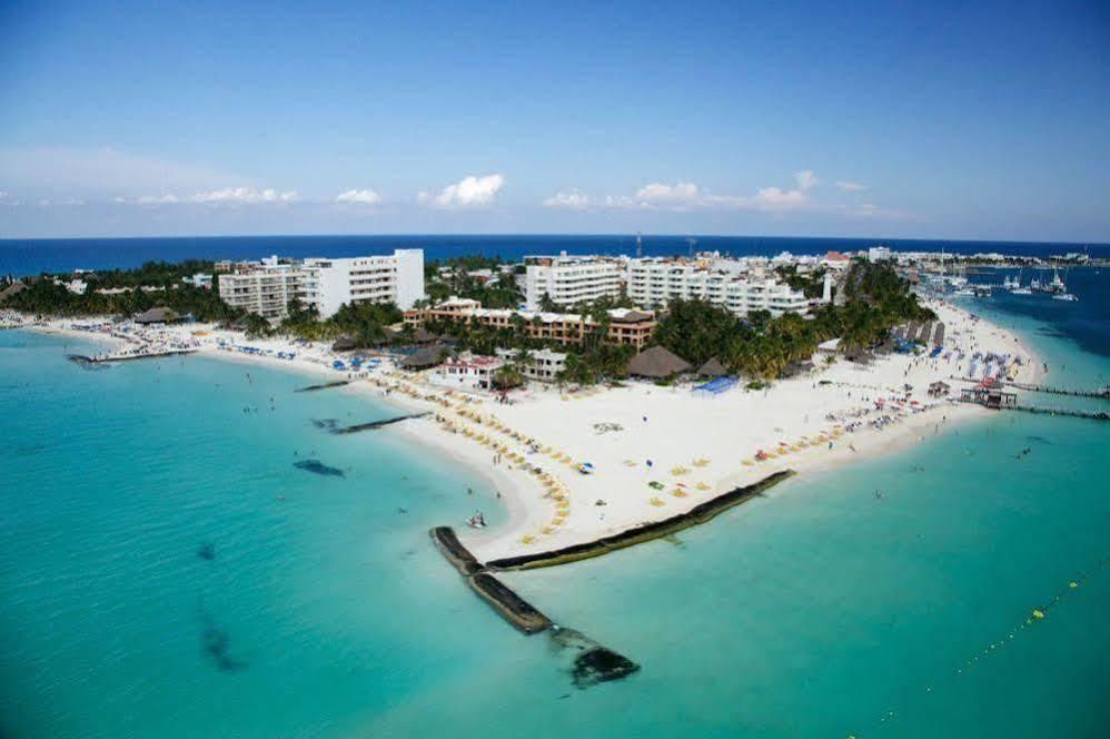 Bucaneros Hotel 3*