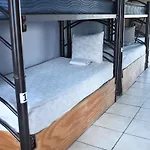 Les Trois Singes - Friendly Hostel