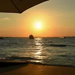 Casa Del Jaguar Beach Hotel