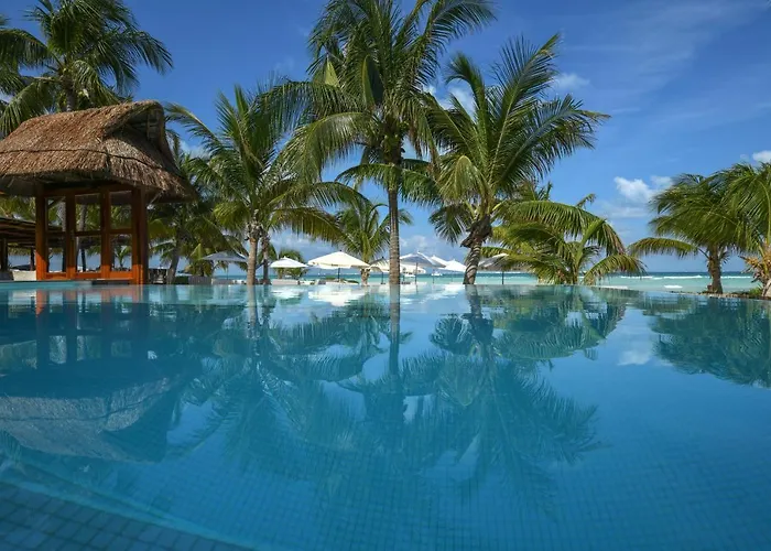 Casa Del Jaguar Beach Hotel