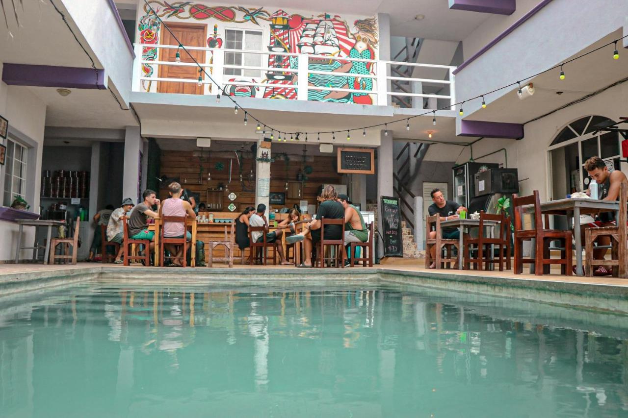 Hostel Les Trois Singes - Friendly Hostel