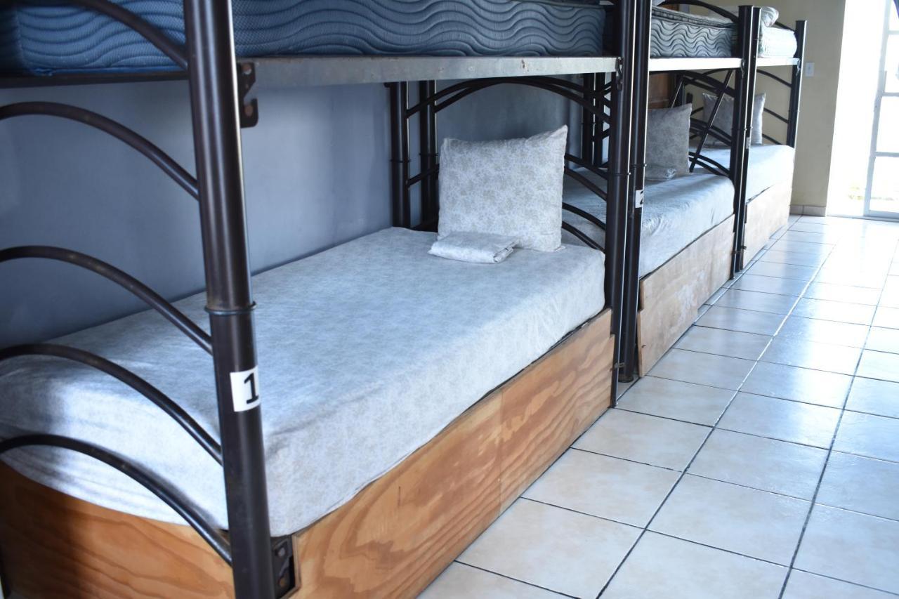 Les Trois Singes - Friendly Hostel