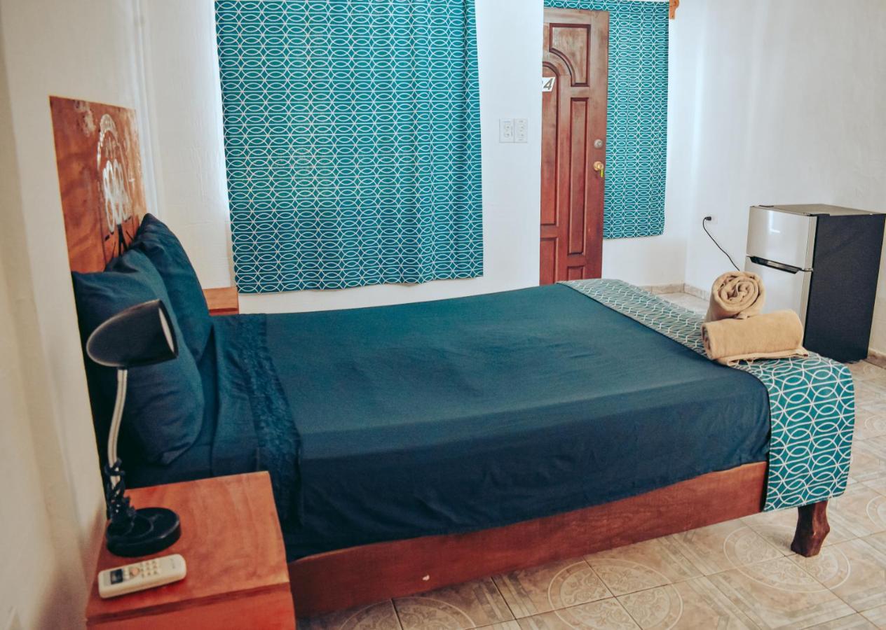 Les Trois Singes - Friendly Hostel * Isla Mujeres