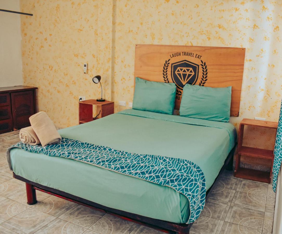 Hostel Les Trois Singes - Friendly Hostel Isla Mujeres