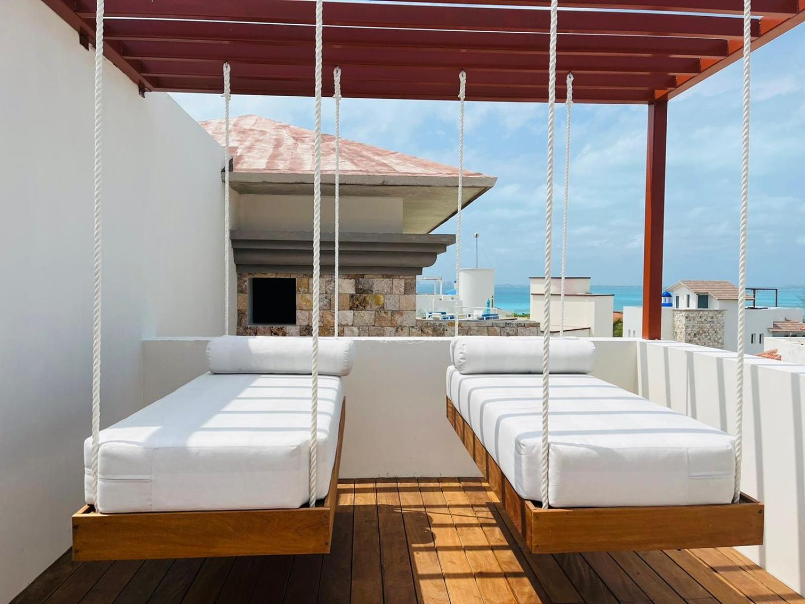 Brand New Penthouse With Plunge Pool, Amazing View Apartment *
