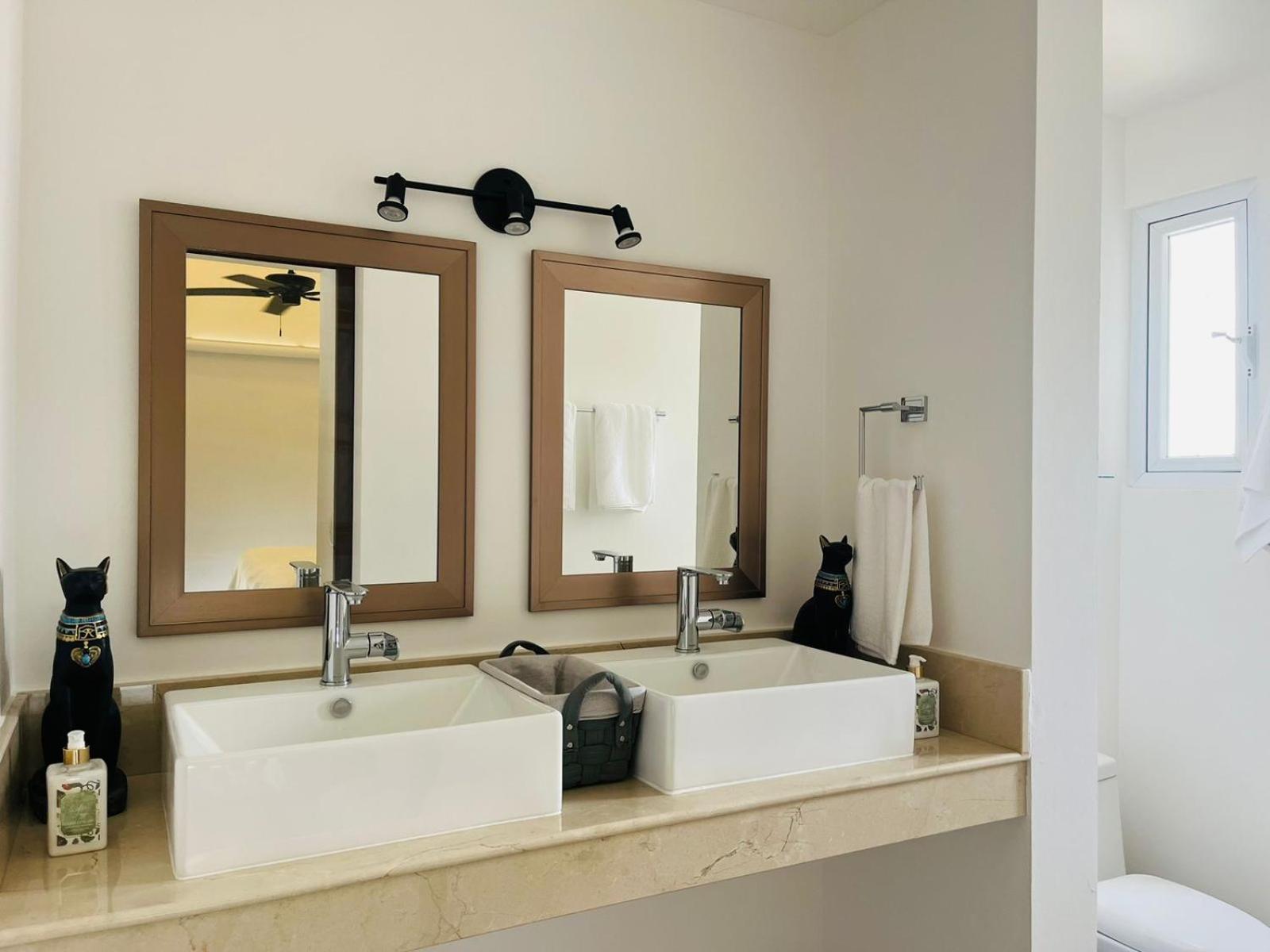 Brand New Penthouse With Plunge Pool, Amazing View Apartment