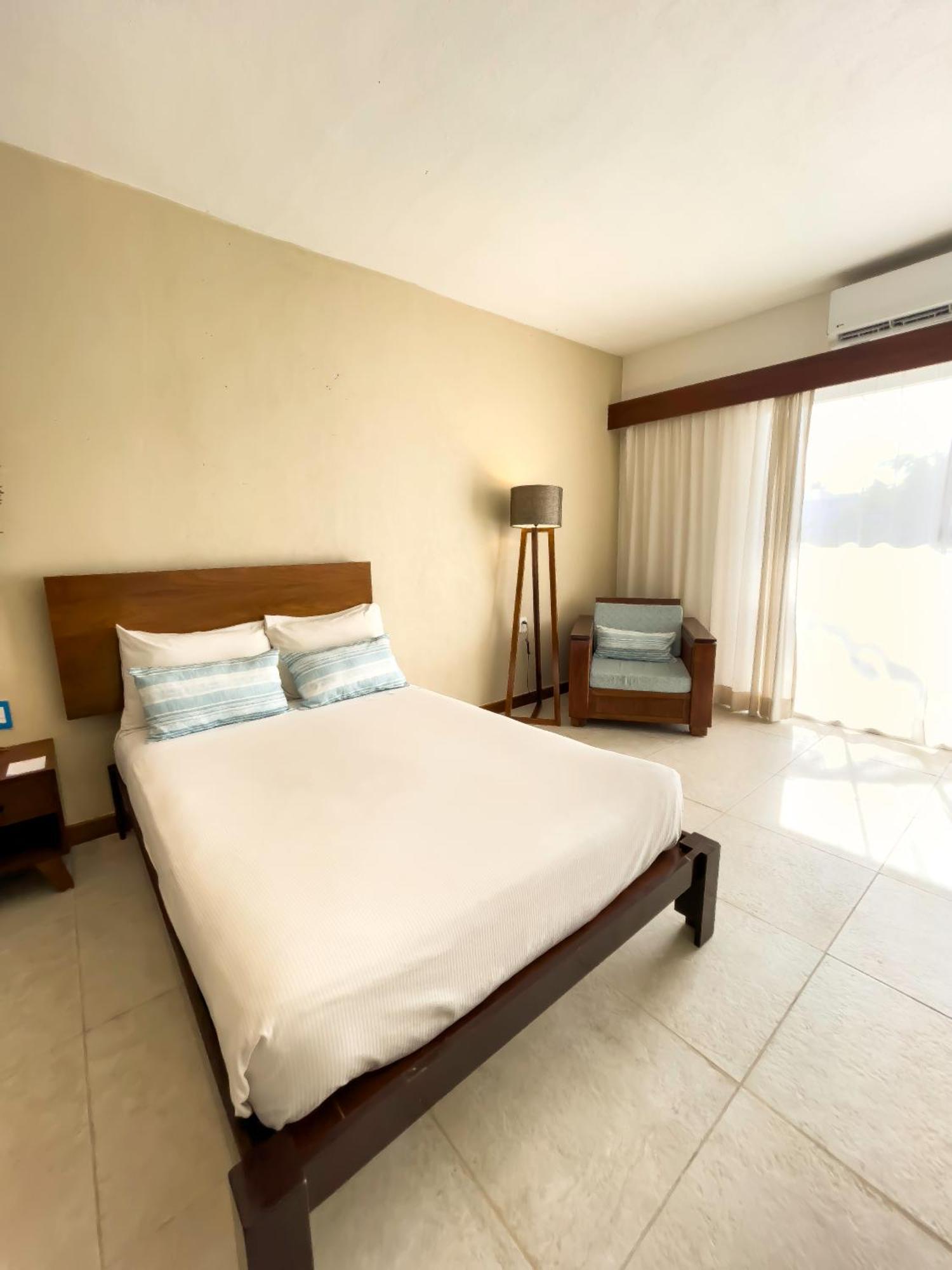 Hotel The Mint 4*