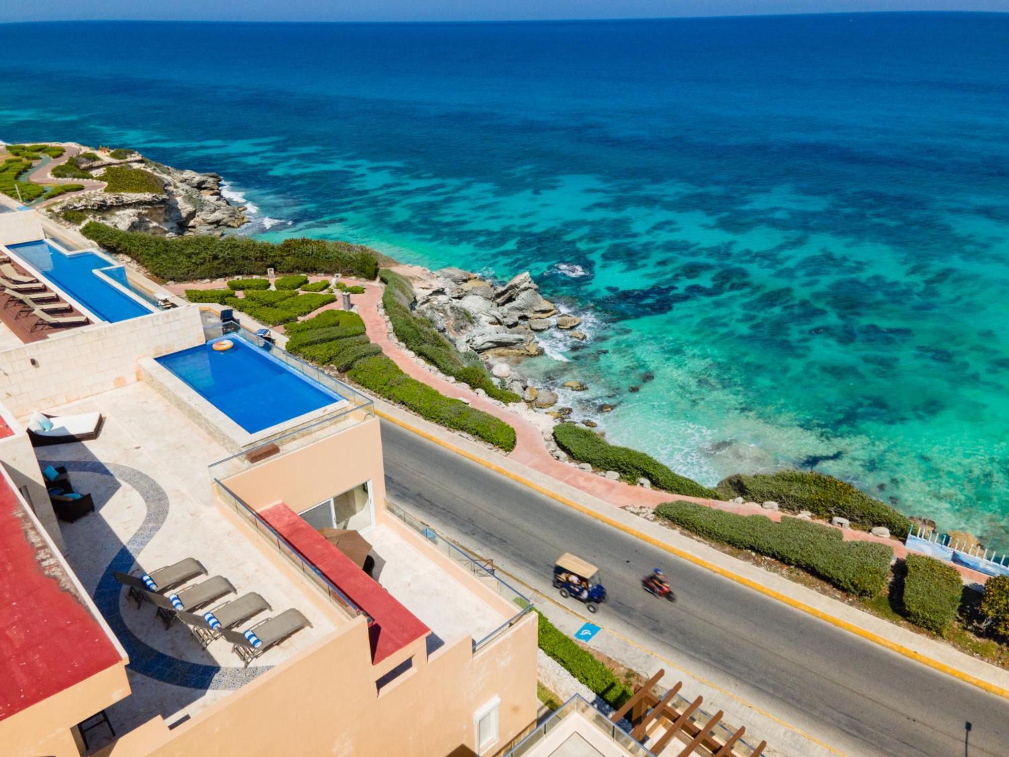 Apartment 360 Views, Waterfront Penthouse, Rooftop Pool