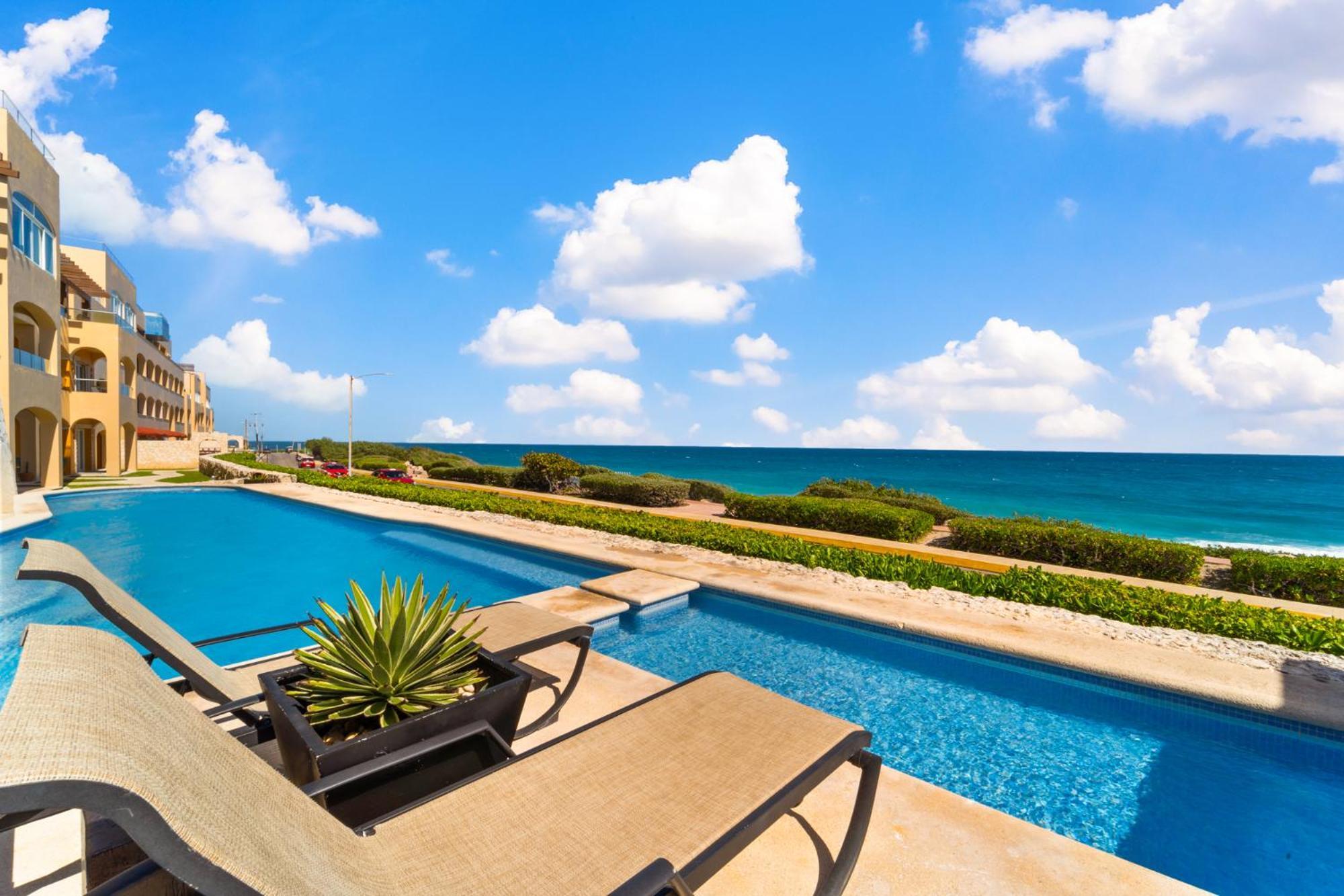 360 Views, Waterfront Penthouse, Rooftop Pool