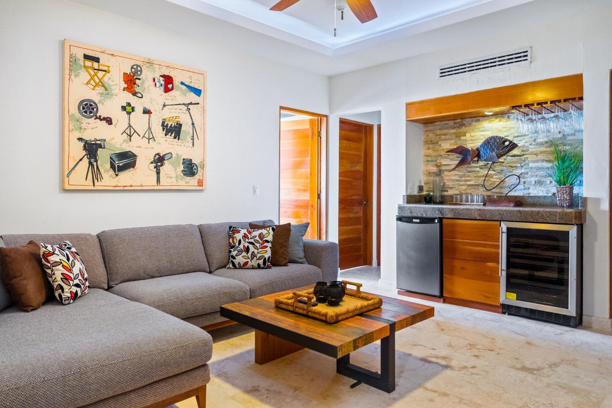 360 Views, Waterfront Penthouse, Rooftop Pool Isla Mujeres