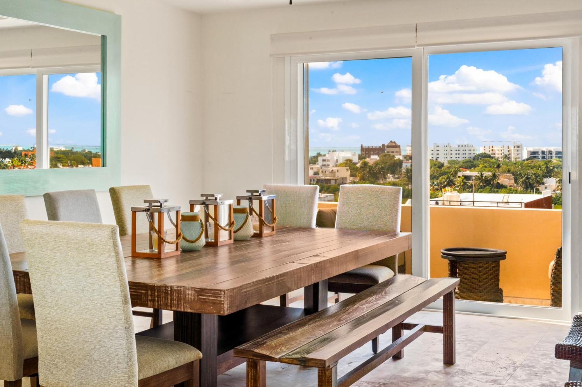 360 Views, Waterfront Penthouse, Rooftop Pool Apartment